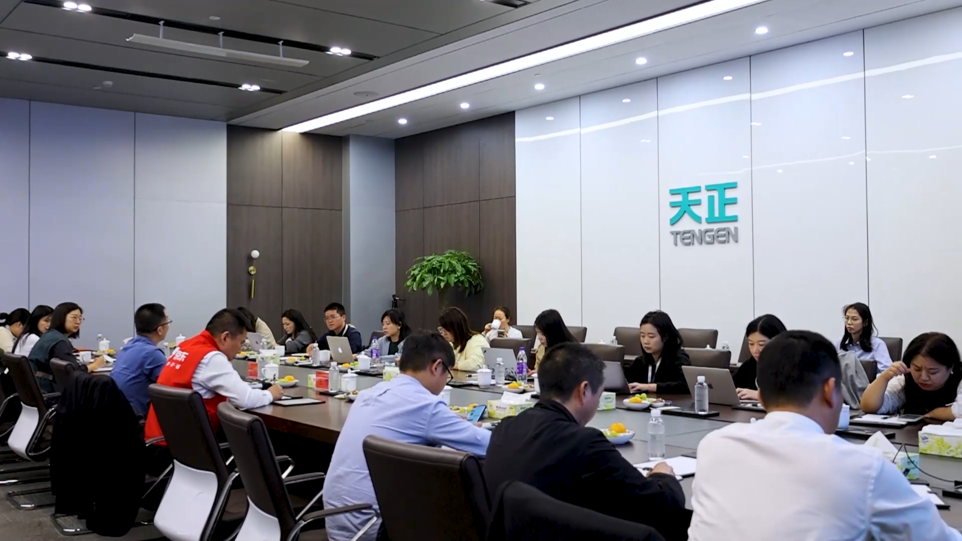 京东工业走进ag旗舰厅官网入口，探访产业数智化之路！